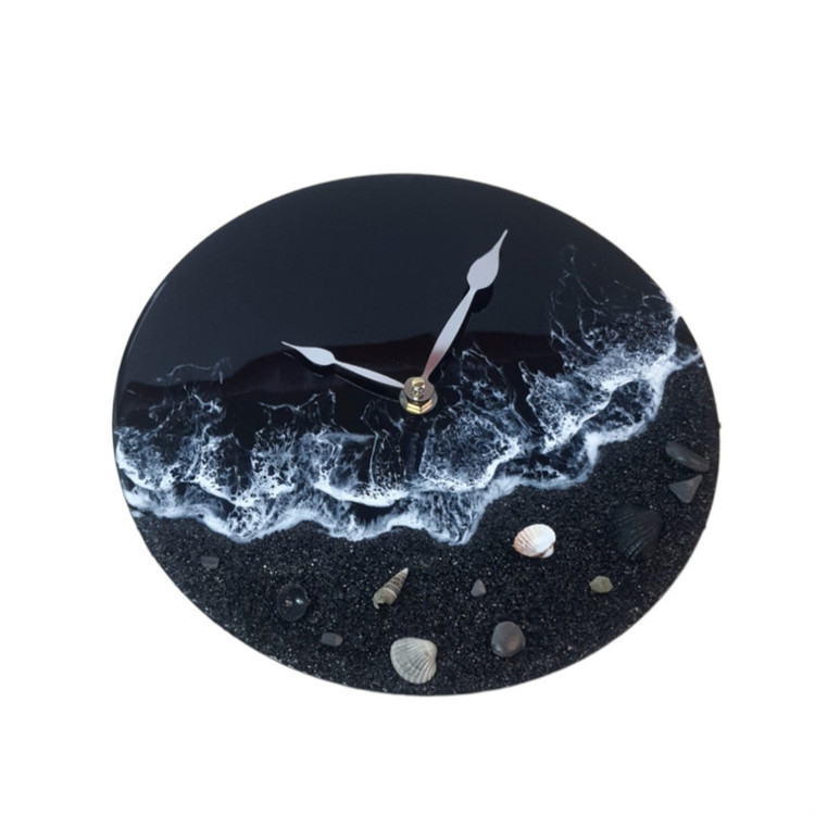 ساعت دیواری دستساز رزینی مشکی طرح دریای شب