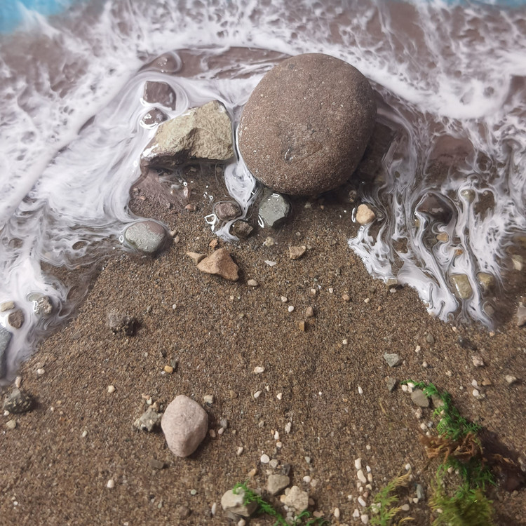 ساعت دریایی موج دار سنگ دار