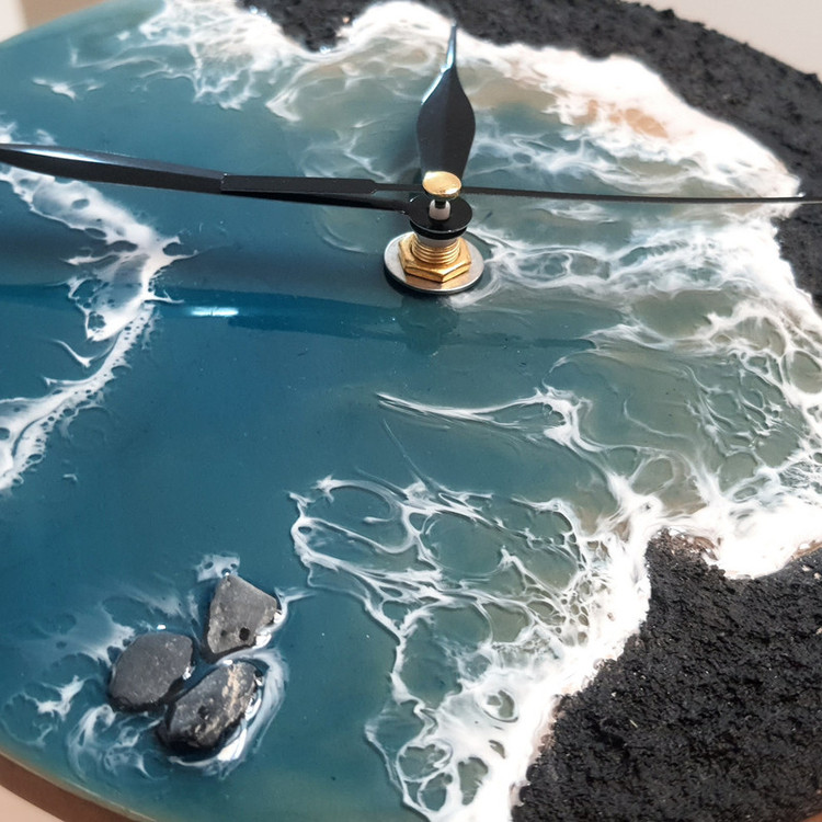 ساعت دیواری طرح دریا با بافت طبیعی و دستساز